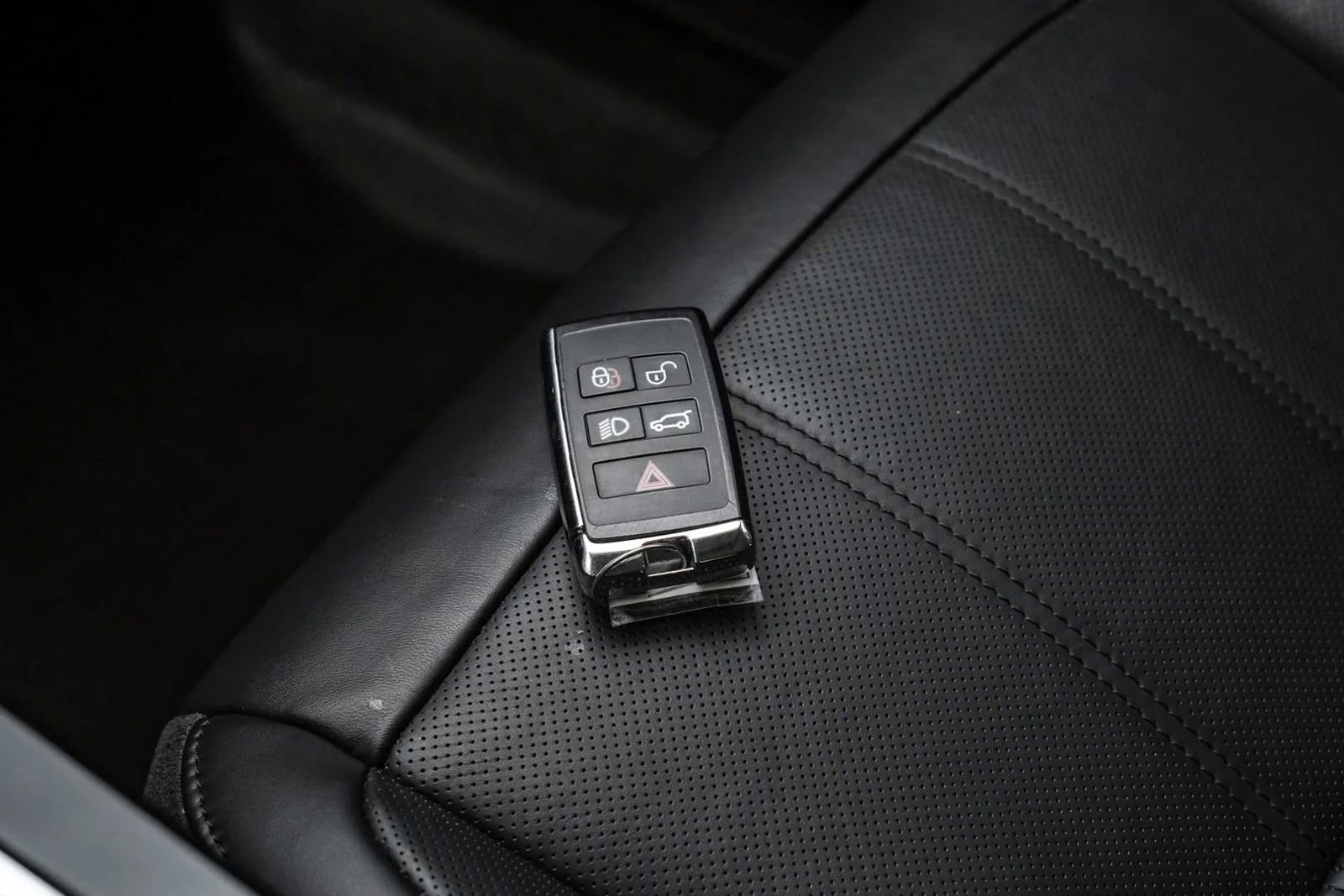 Used 2020 Land Rover Range Rover Evoque SE AWD/4WD image 62