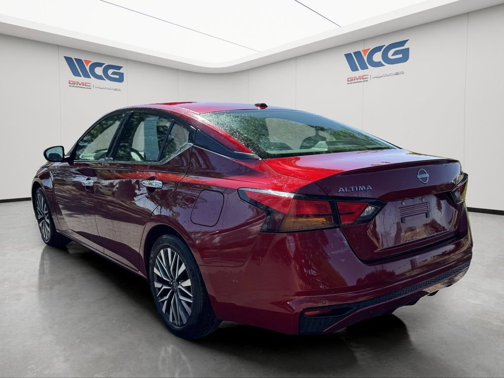 Used 2024 Nissan Altima 2.5 SV FWD image 6