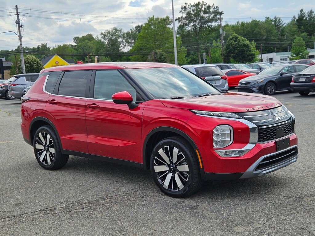 New 2025 Mitsubishi Outlander SE image 7