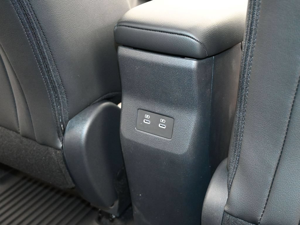 New 2026 Nissan Kicks SR w/ Cold Weather Package FWD image 29