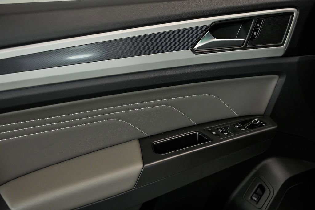 Certified 2023 Volkswagen Atlas Cross Sport SEL image 8