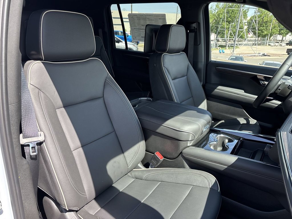New 2026 Chevrolet Suburban Premier AWD/4WD image 29