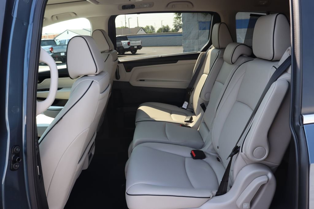 Used 2026 Honda Odyssey Touring image 11