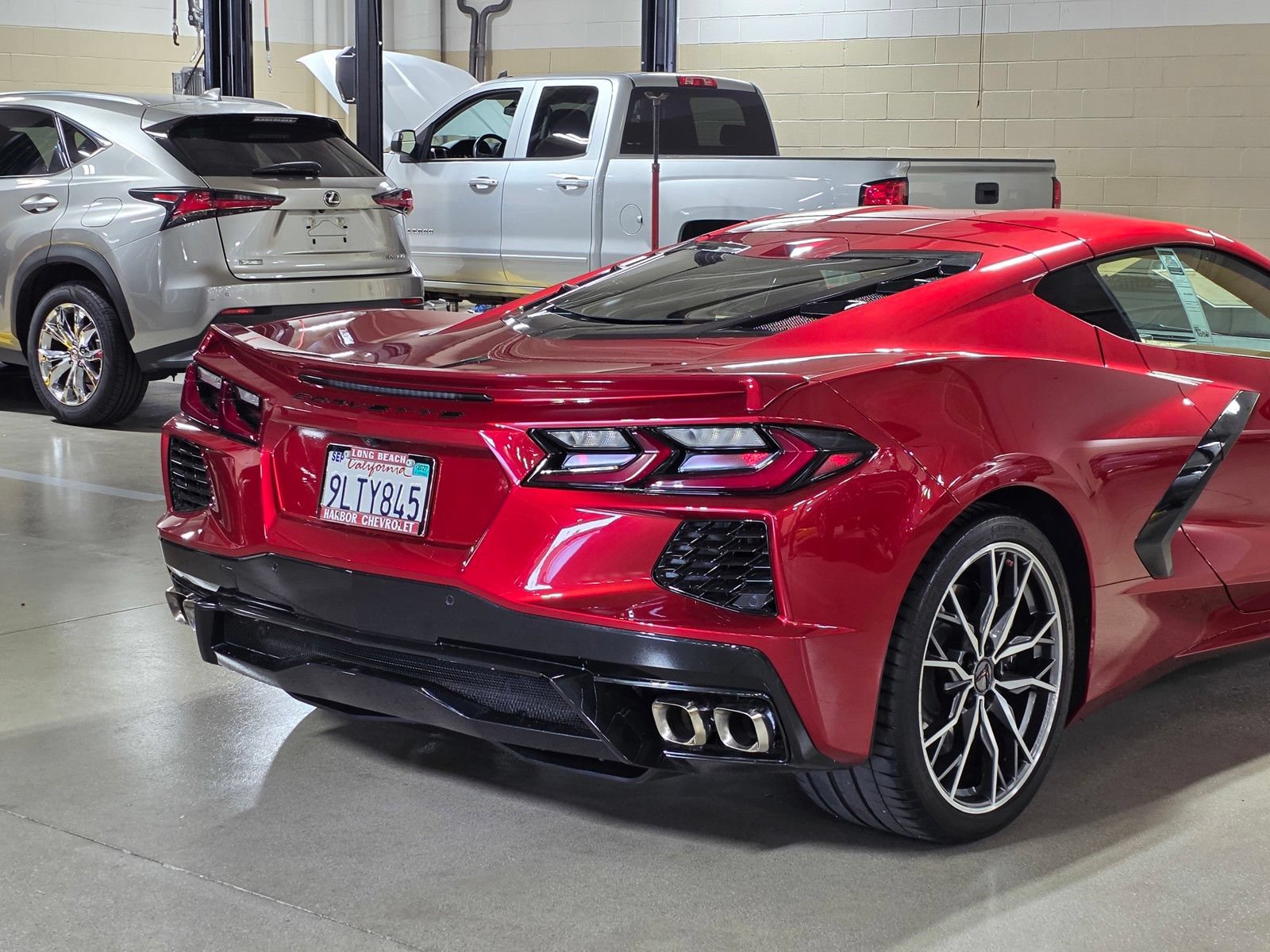 Used 2023 Chevrolet Corvette Stingray Premium Cpe w/ Z51 Performance Package RWD image 11