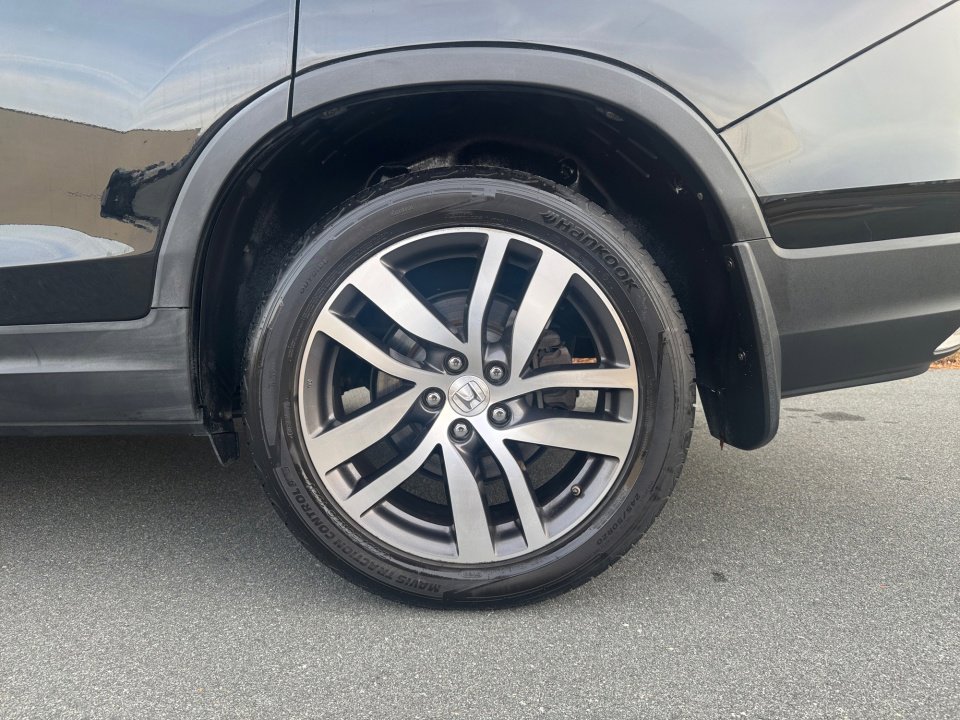 Used 2016 Honda Pilot Elite image 26