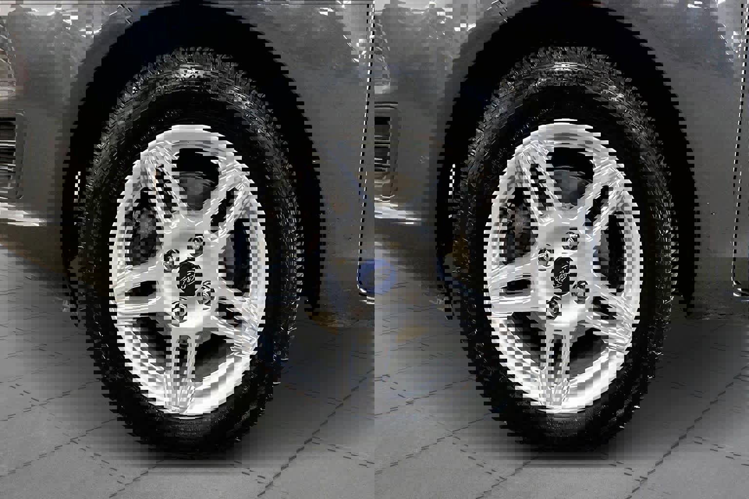 Used 2019 Ford Fiesta SE w/ Cold Weather Package image 11