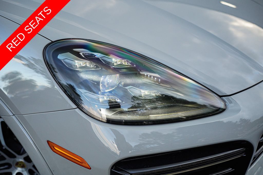 Used 2021 Porsche Cayenne Turbo S AWD/4WD image 6