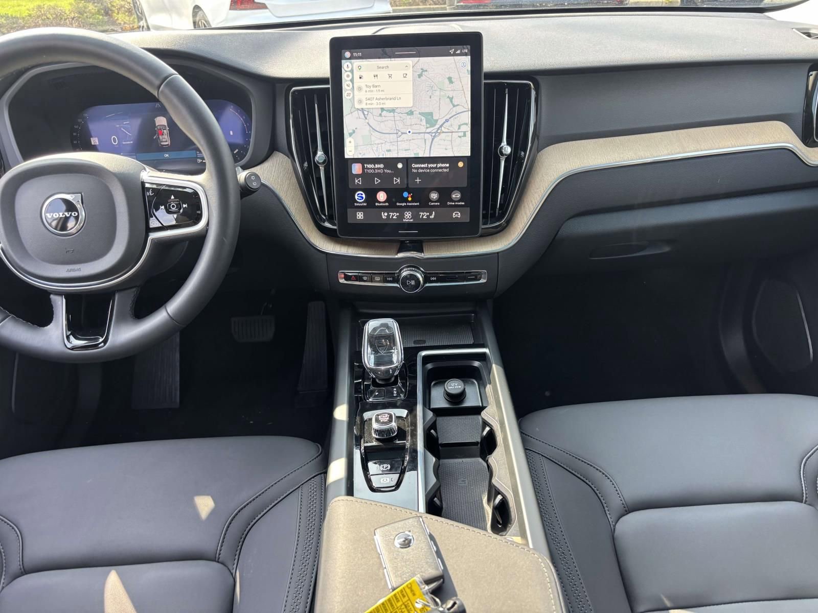 New 2026 Volvo XC60 B5 Plus AWD/4WD image 27