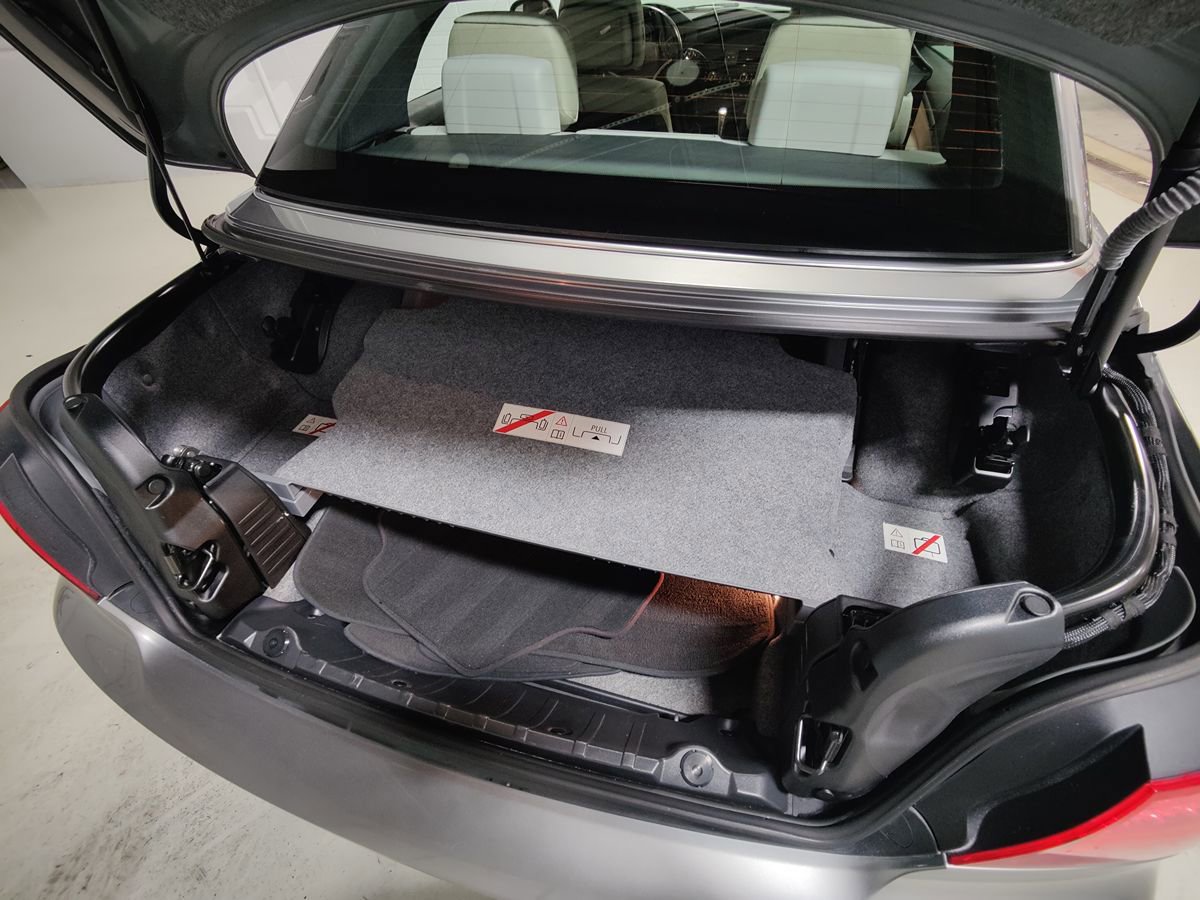 Used 2011 BMW 328i Convertible RWD image 8