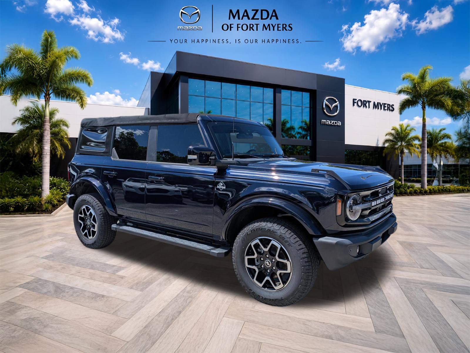 Used 2021 Ford Bronco Outer Banks AWD/4WD image 2