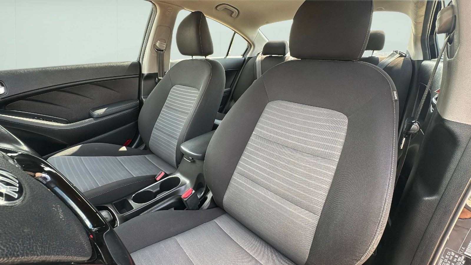 Used 2018 Kia Forte S FWD image 13