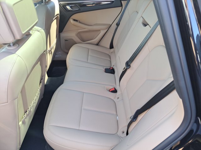 Used 2026 Porsche Macan image 19