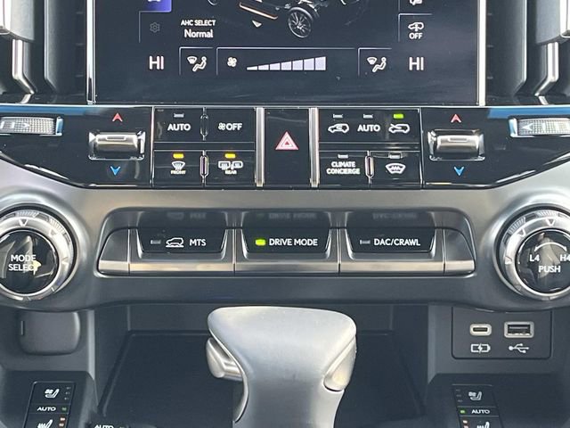 Certified 2024 Lexus LX 600 4WD w/ Appearance Package image 17