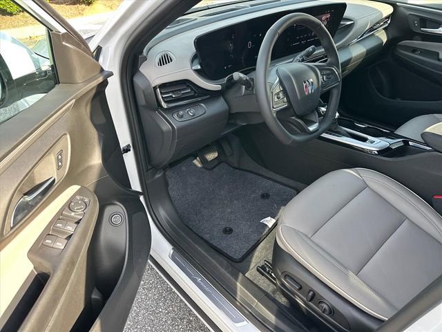 New 2026 Buick Envista Sport Touring FWD image 17