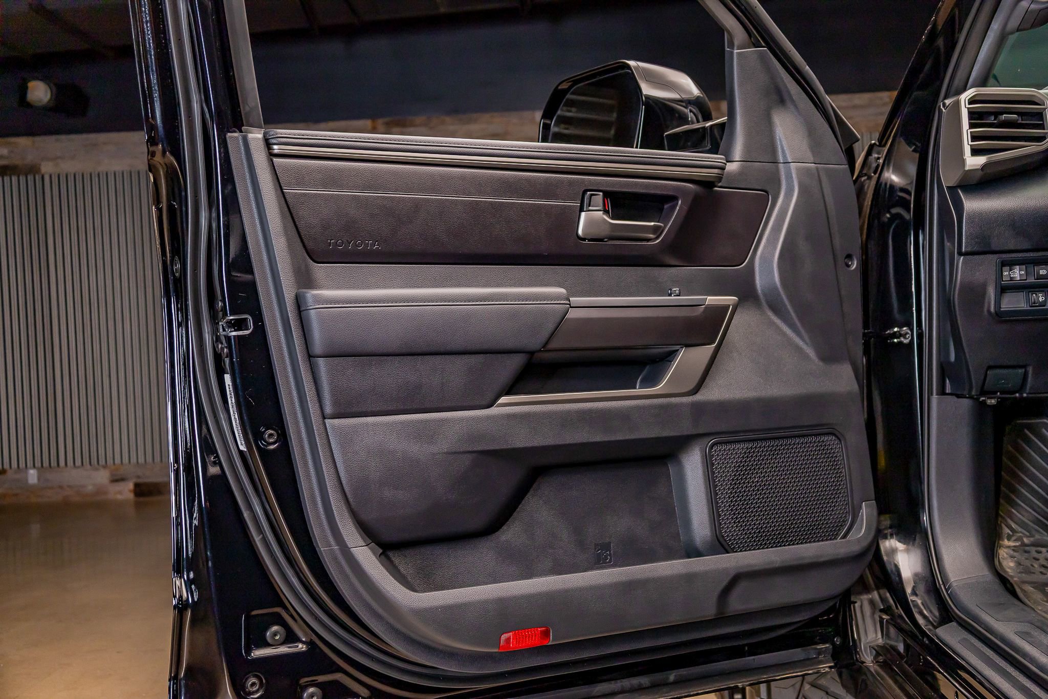 Used 2025 Toyota Tundra SR5 image 31