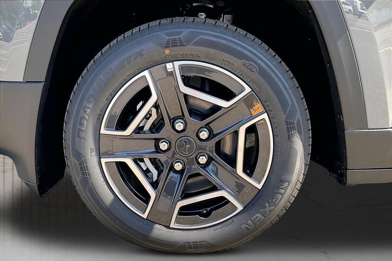 New 2026 Jeep Cherokee Laredo AWD/4WD image 29