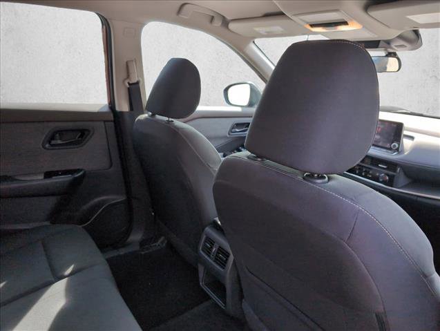 Used 2023 Nissan Rogue S image 21