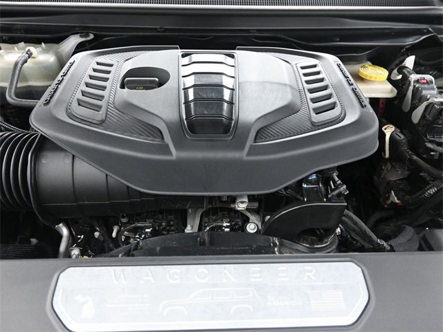 Used 2023 Jeep Wagoneer L Series II image 32