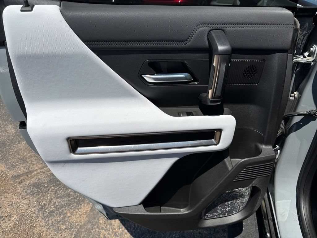 Used 2025 GMC Hummer EV 3X AWD/4WD image 42