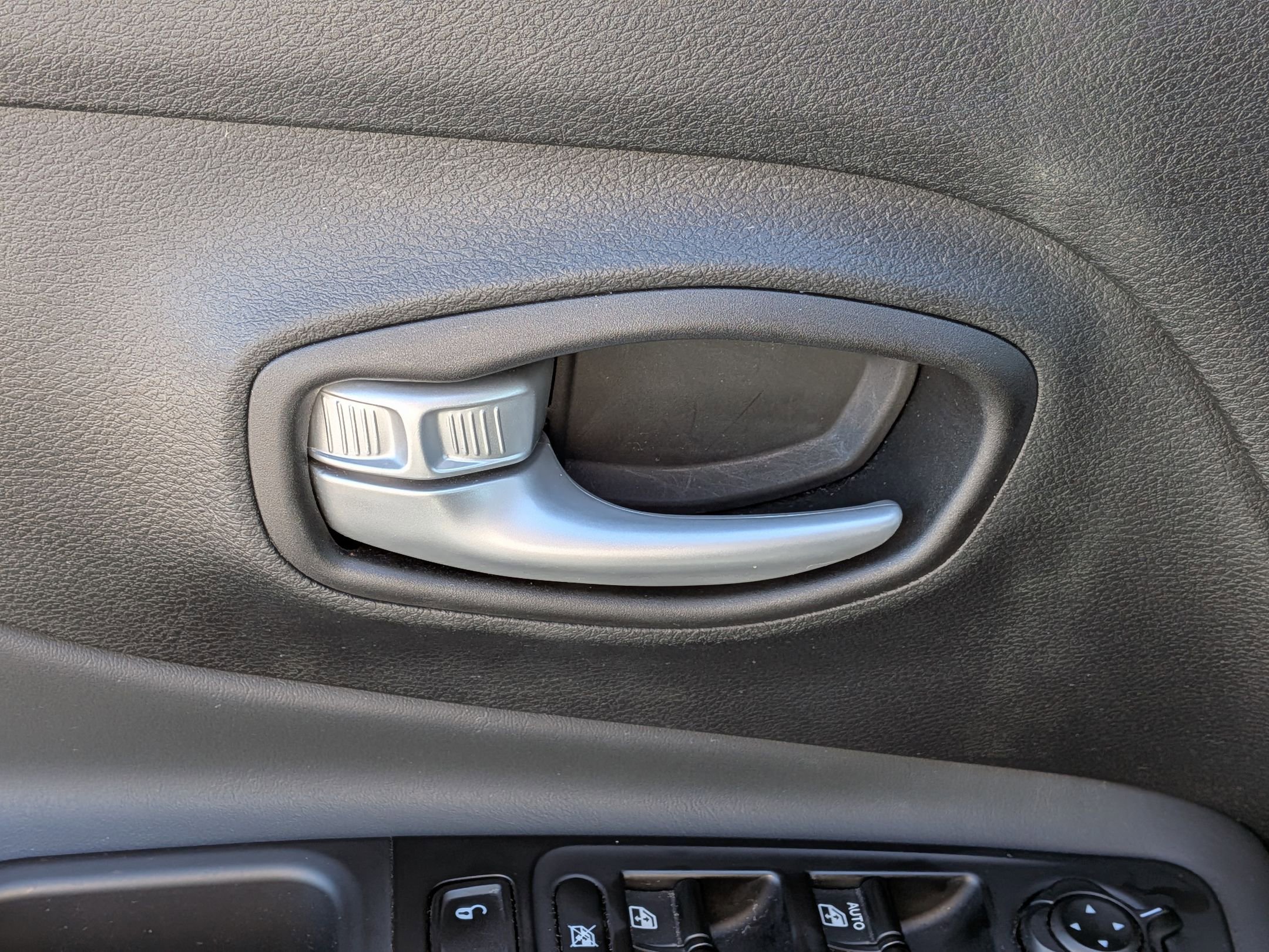 Used 2023 Jeep Renegade Trailhawk AWD/4WD image 12