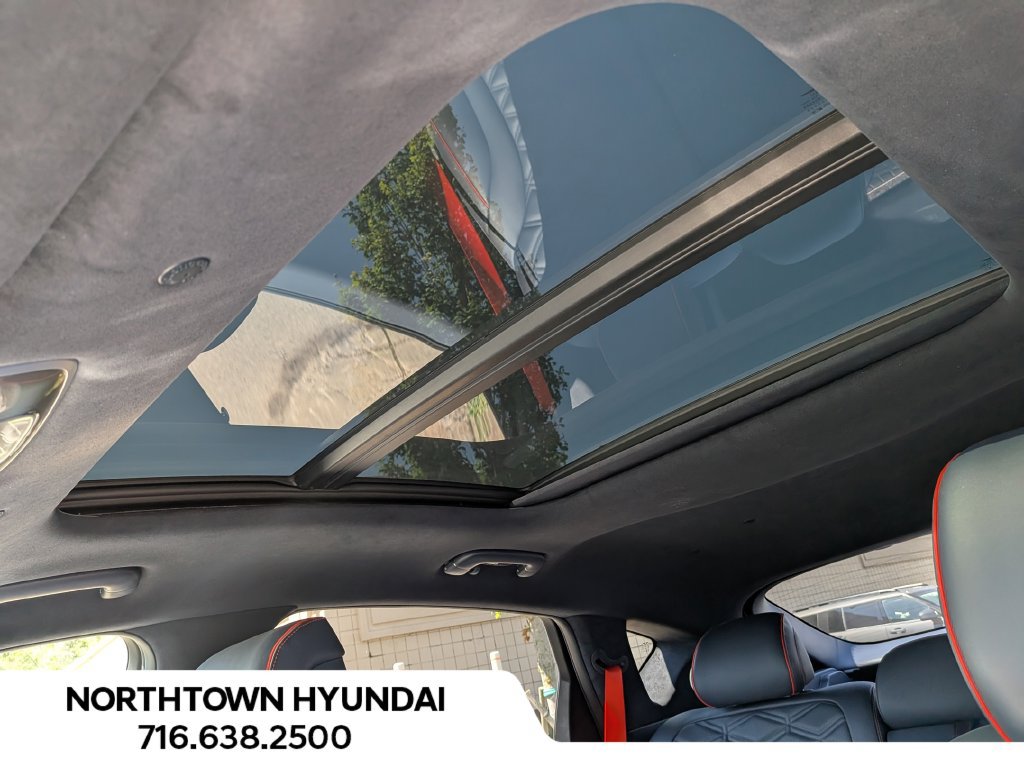 Used 2025 Genesis GV80 3.5T e-SC AWD/4WD image 8