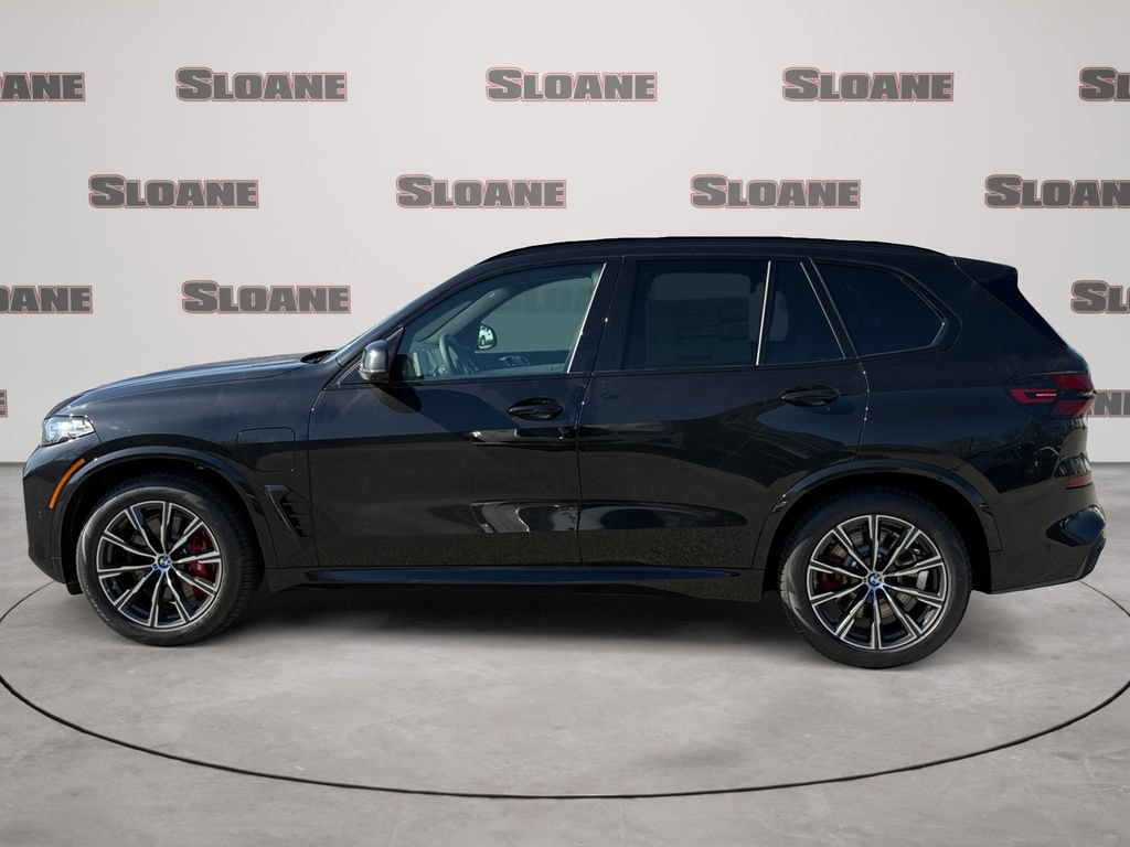 New 2026 BMW X5 xDrive50e w/ M Sport Package AWD/4WD image 2