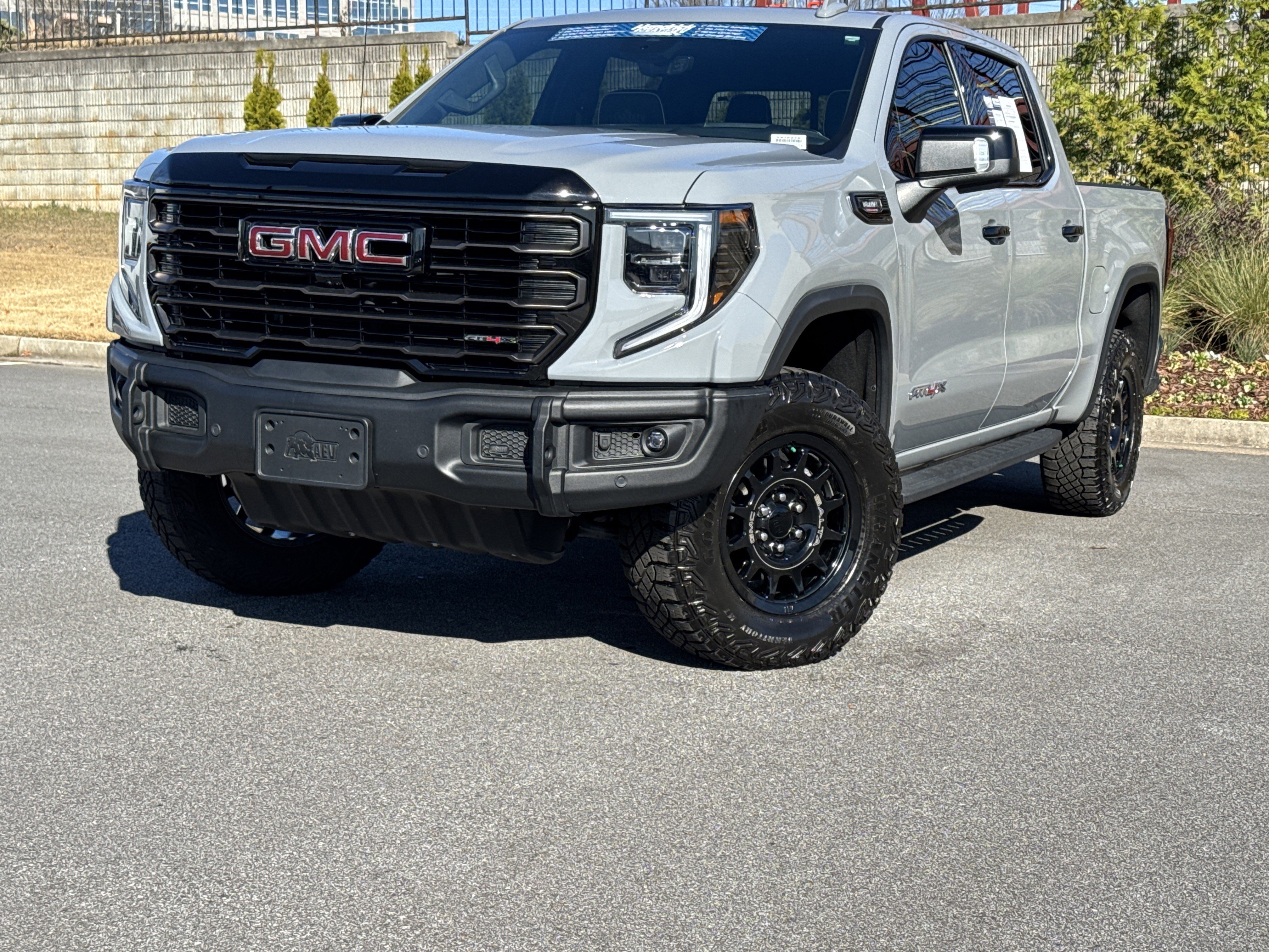 Used 2024 GMC Sierra 1500 AT4X w/ AT4X AEV Edition image 5
