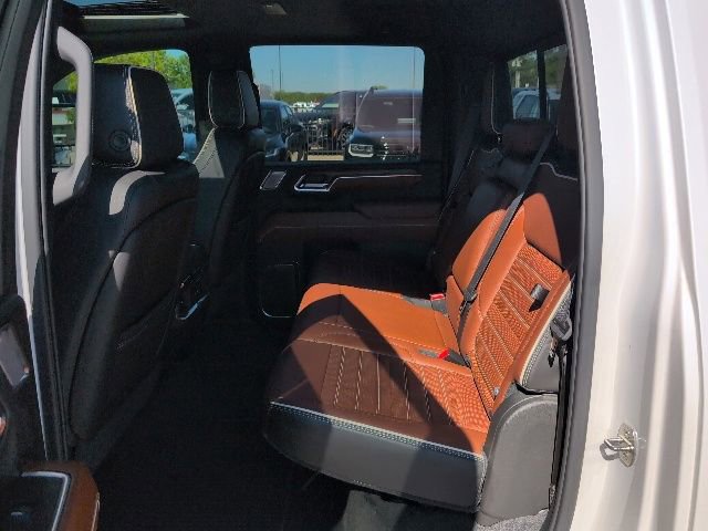 Used 2024 GMC Sierra 2500 Denali Ultimate w/ Max Trailering Package AWD/4WD image 11