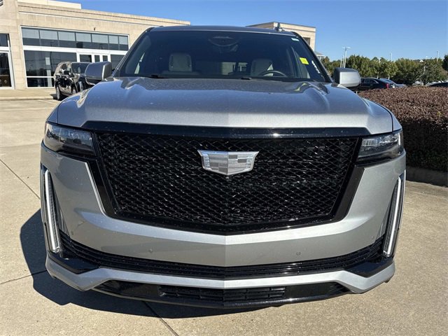 Used 2024 Cadillac Escalade Sport w/ LPO, ONYX Package image 2