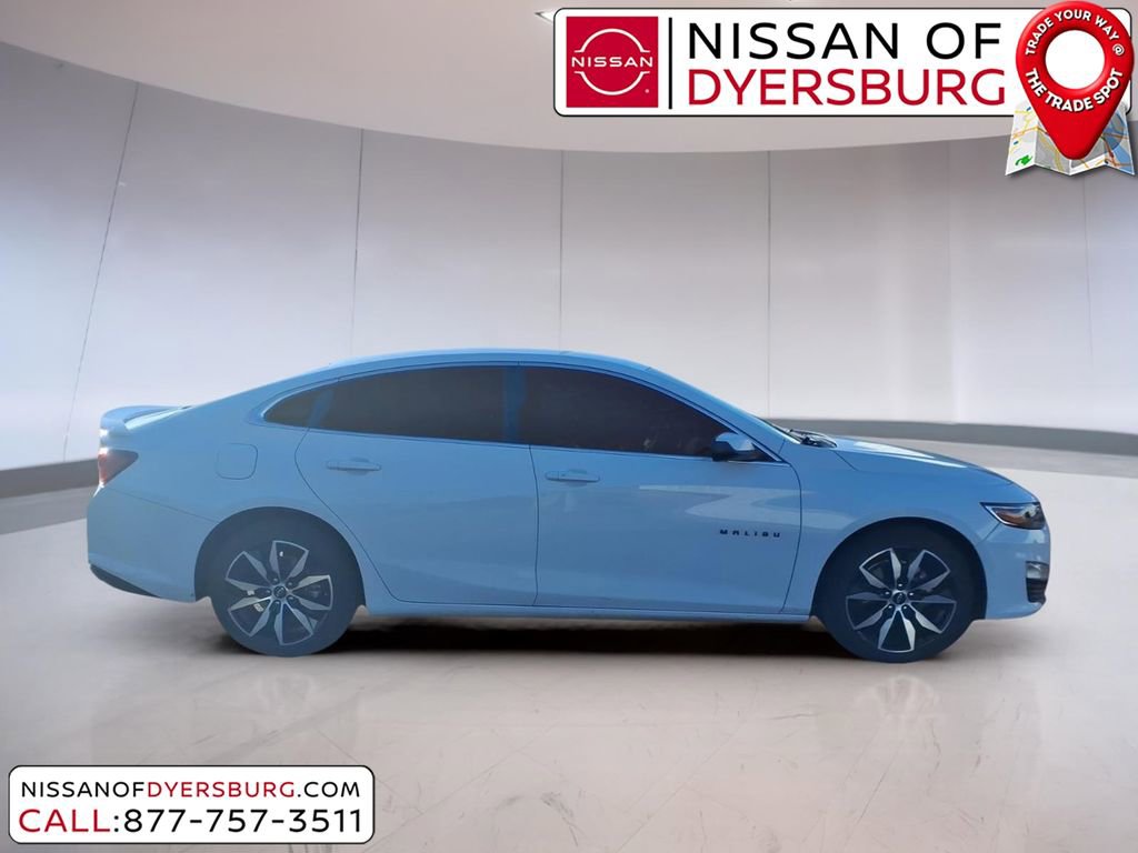 Used 2023 Chevrolet Malibu RS image 2