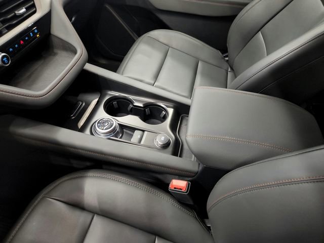 Used 2025 Ford Explorer Active w/ Active Comfort Package image 21
