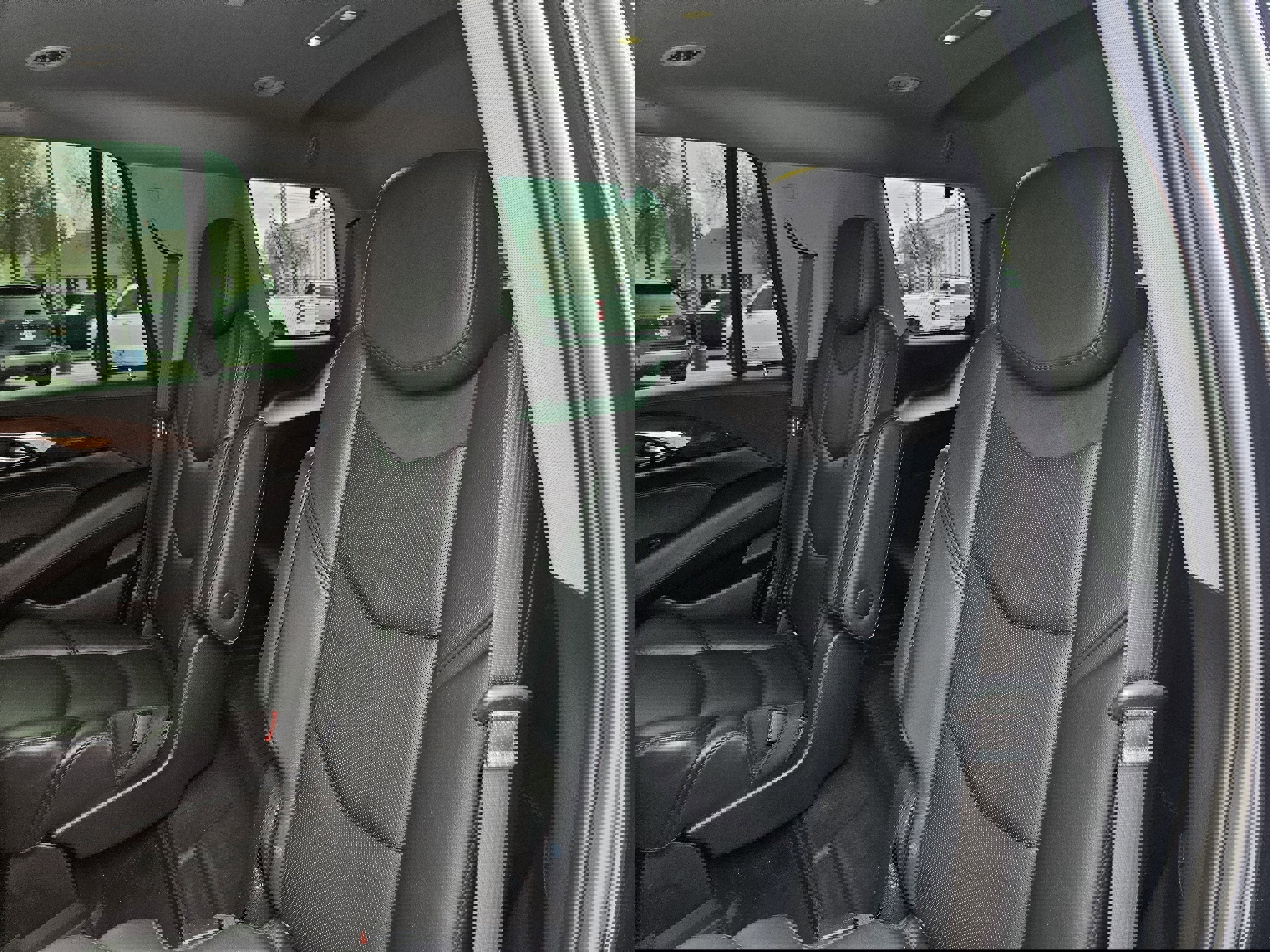 Used 2020 Cadillac Escalade Luxury image 25