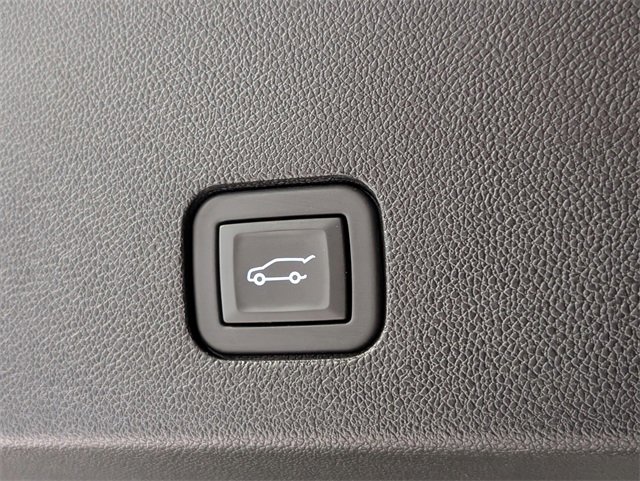 Used 2024 Cadillac XT6 Sport w/ Technology Package image 18