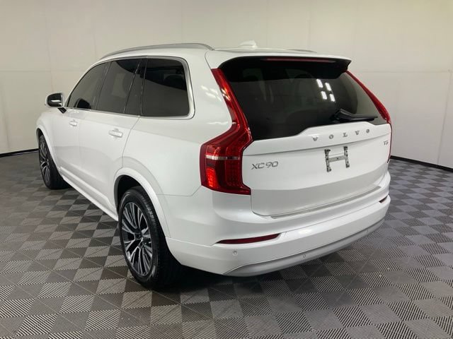 Used 2022 Volvo XC90 T5 Momentum w/ Protection Package Premier FWD image 6