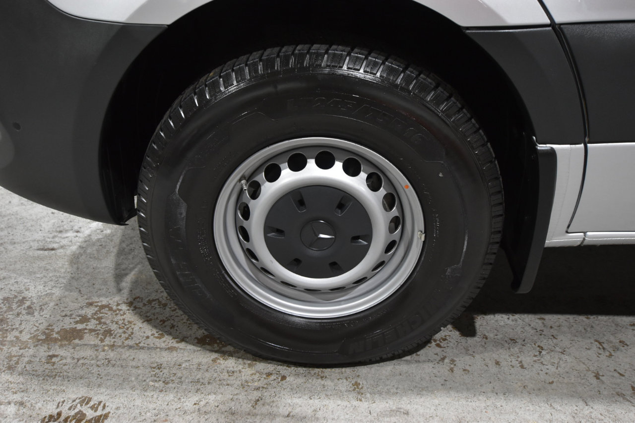 Used 2021 Mercedes-Benz Sprinter 2500 image 54