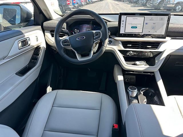 New 2025 Ford Explorer Active w/ Active Comfort Package image 19