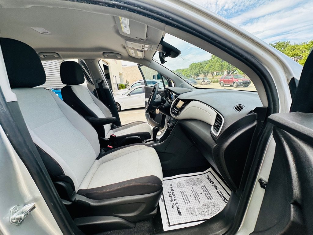 Used 2019 Chevrolet Trax LS w/ Tint and Cruise Package FWD image 20