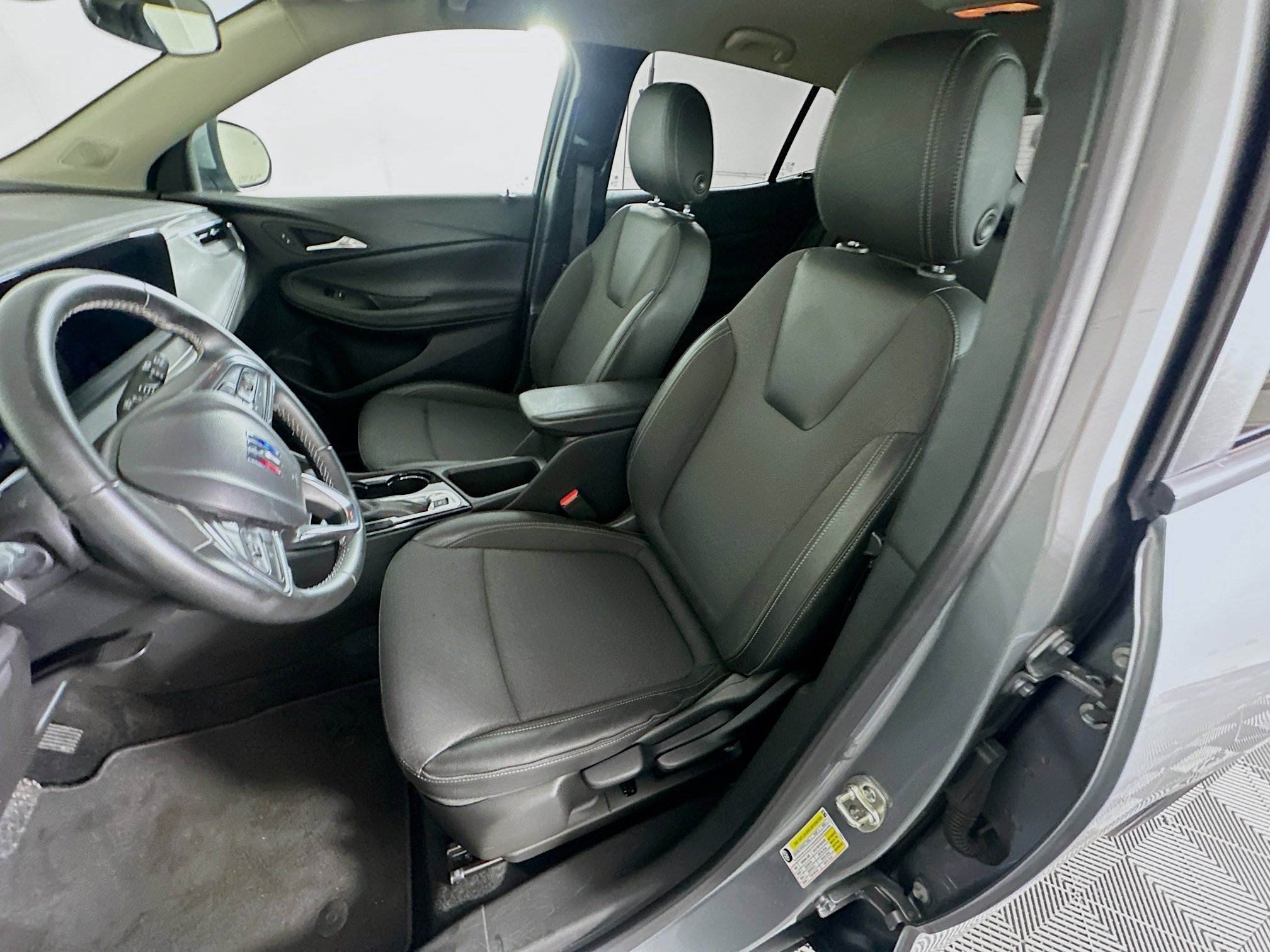 Used 2025 Buick Encore GX Preferred image 13