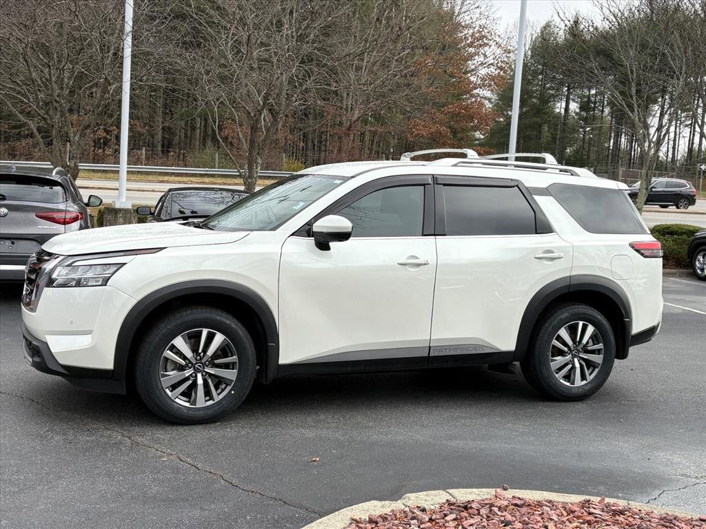 Certified 2024 Nissan Pathfinder SL image 5