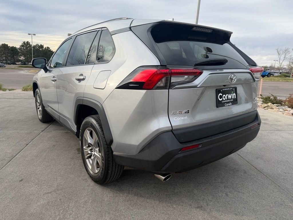 Used 2023 Toyota RAV4 XLE AWD/4WD image 5