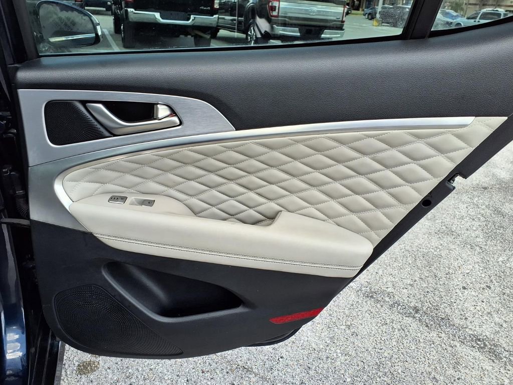 Used 2019 Genesis G70 2.0T Advanced w/ Dynamic Package image 15