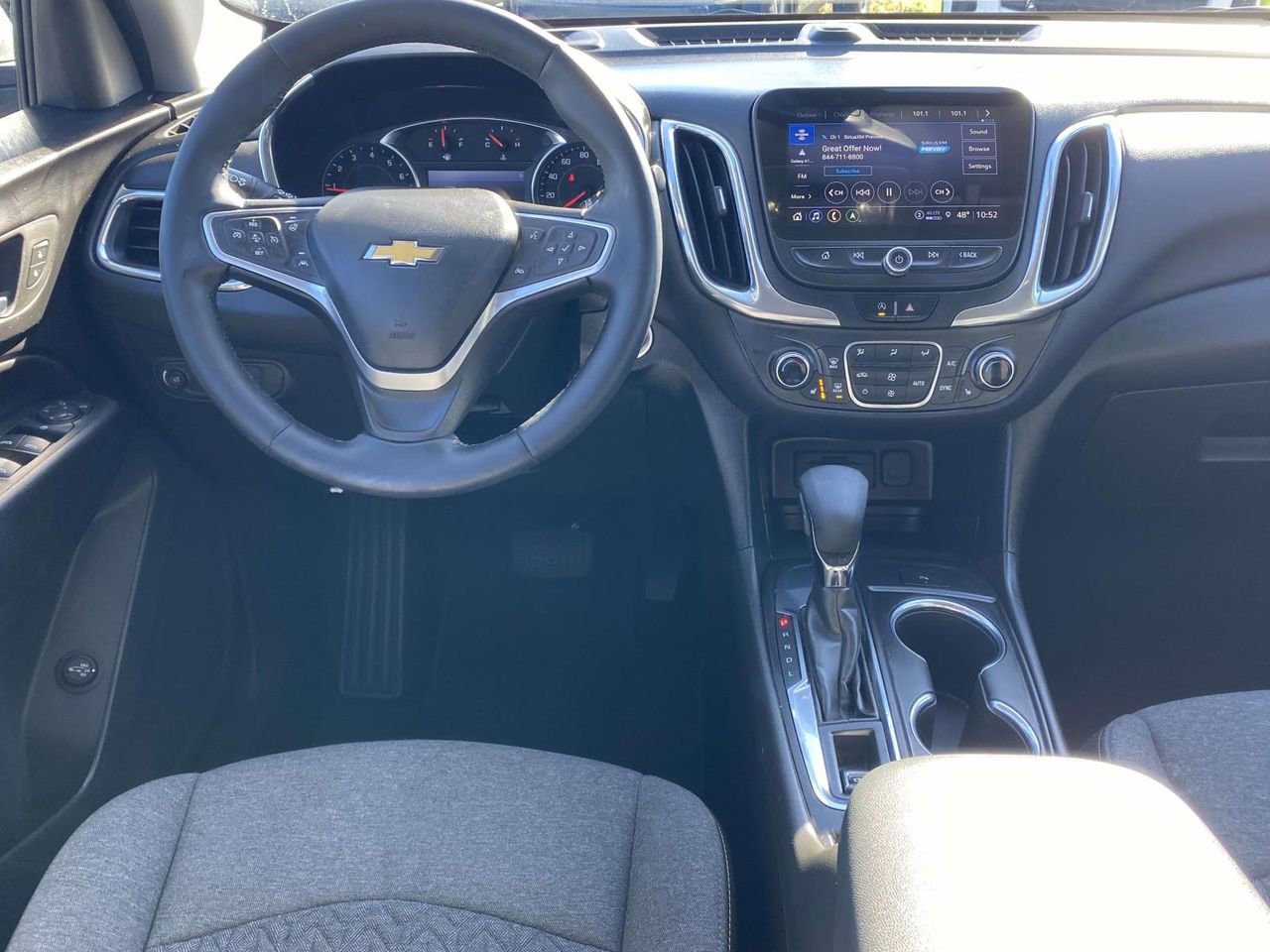 Used 2023 Chevrolet Equinox LT image 9