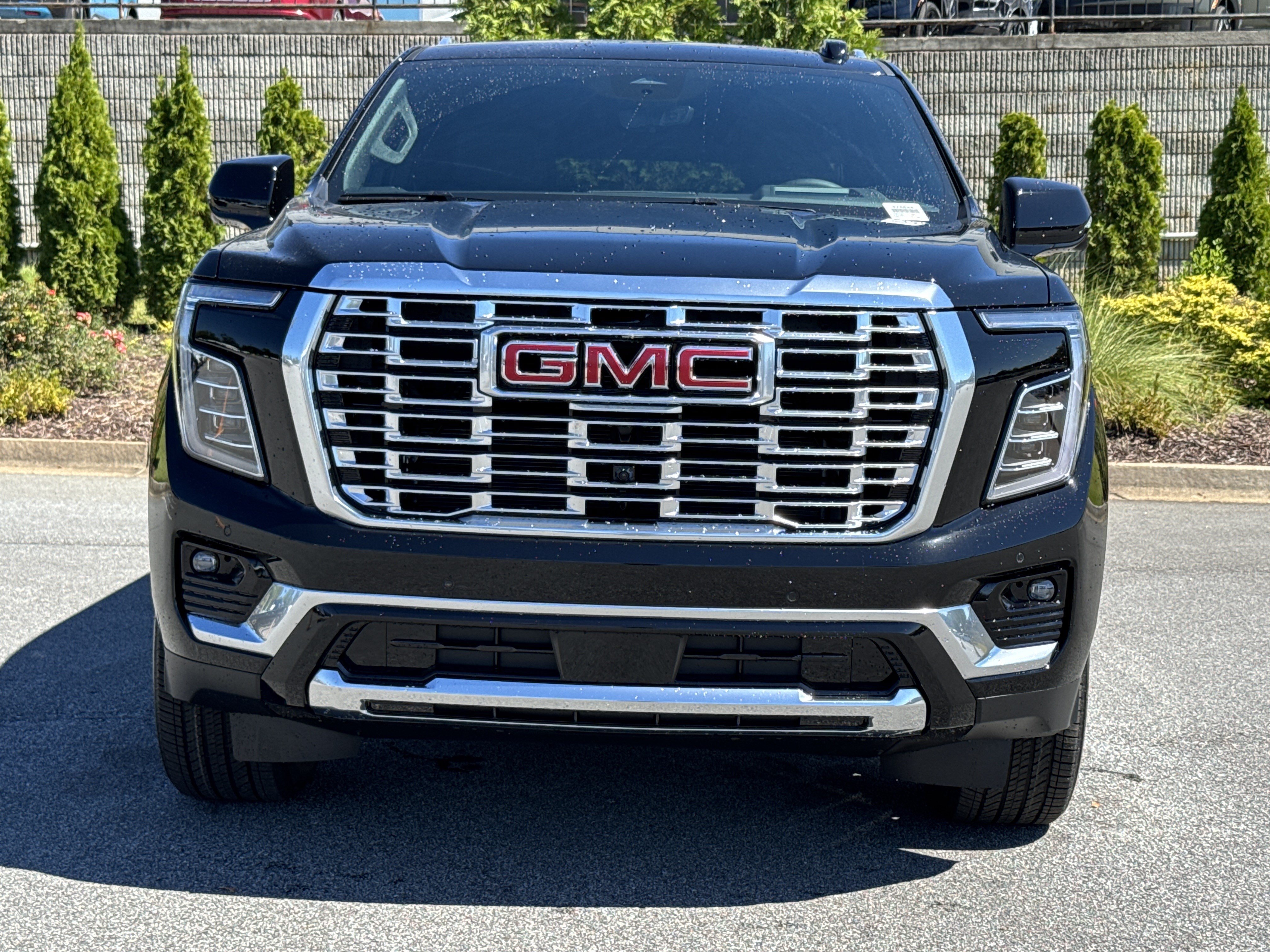 New 2026 GMC Yukon XL Denali w/ Denali Reserve Package RWD image 3
