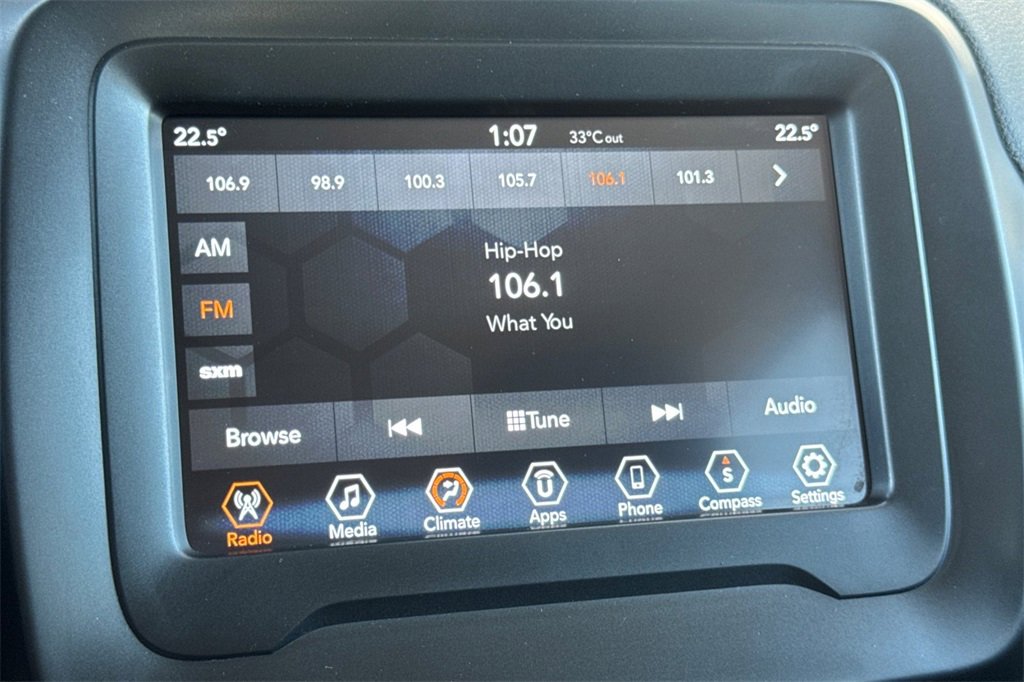 Used 2018 Jeep Renegade Altitude image 18