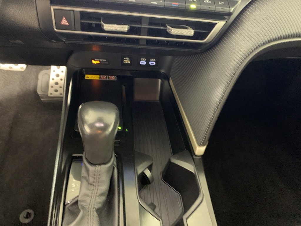 Used 2025 Toyota Camry SE image 25