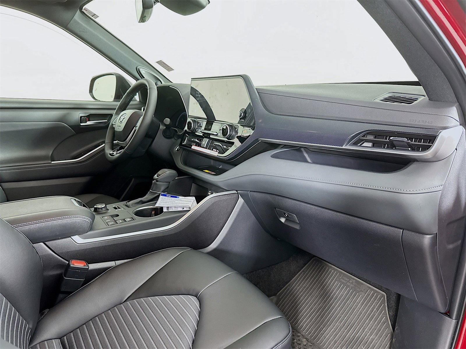 New 2026 Toyota Highlander XSE image 32