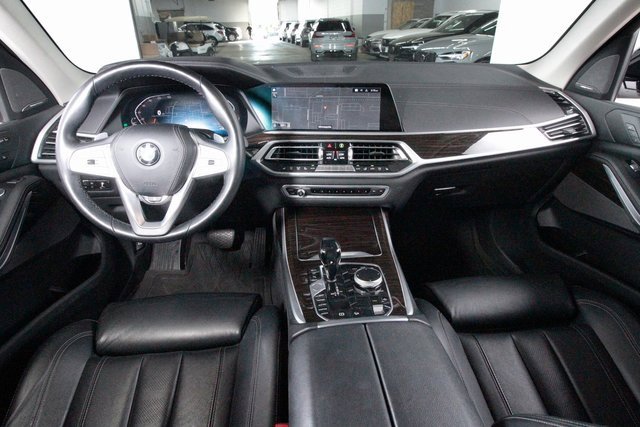 Used 2020 BMW X7 xDrive40i w/ Cold Weather Package image 9