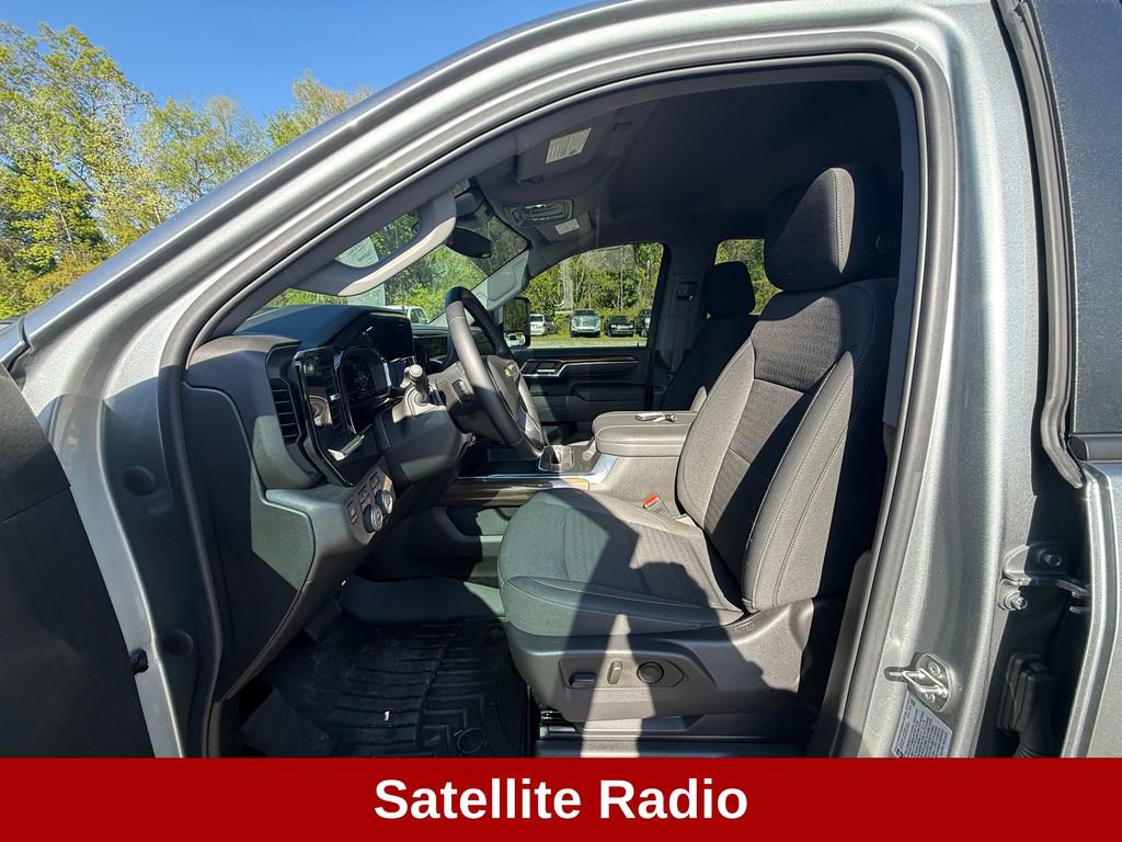 Used 2024 Chevrolet Silverado 2500 LT w/ Convenience Package AWD/4WD image 13
