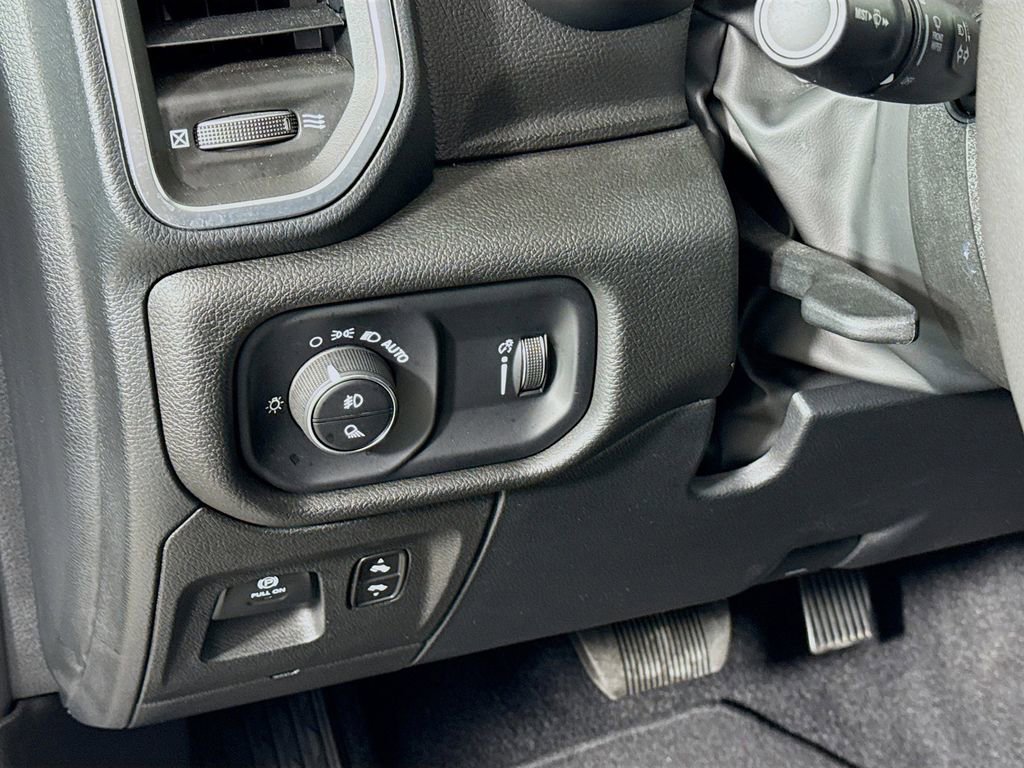Used 2025 RAM 1500 Lone Star image 10