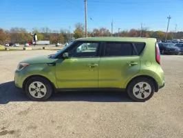 Used 2014 Kia Soul FWD image 1
